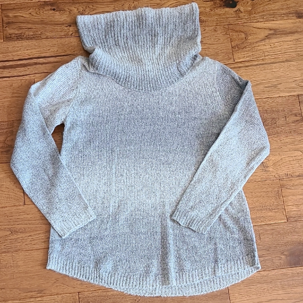 APT.9 Cozy Gray Turtleneck Sweater Size L